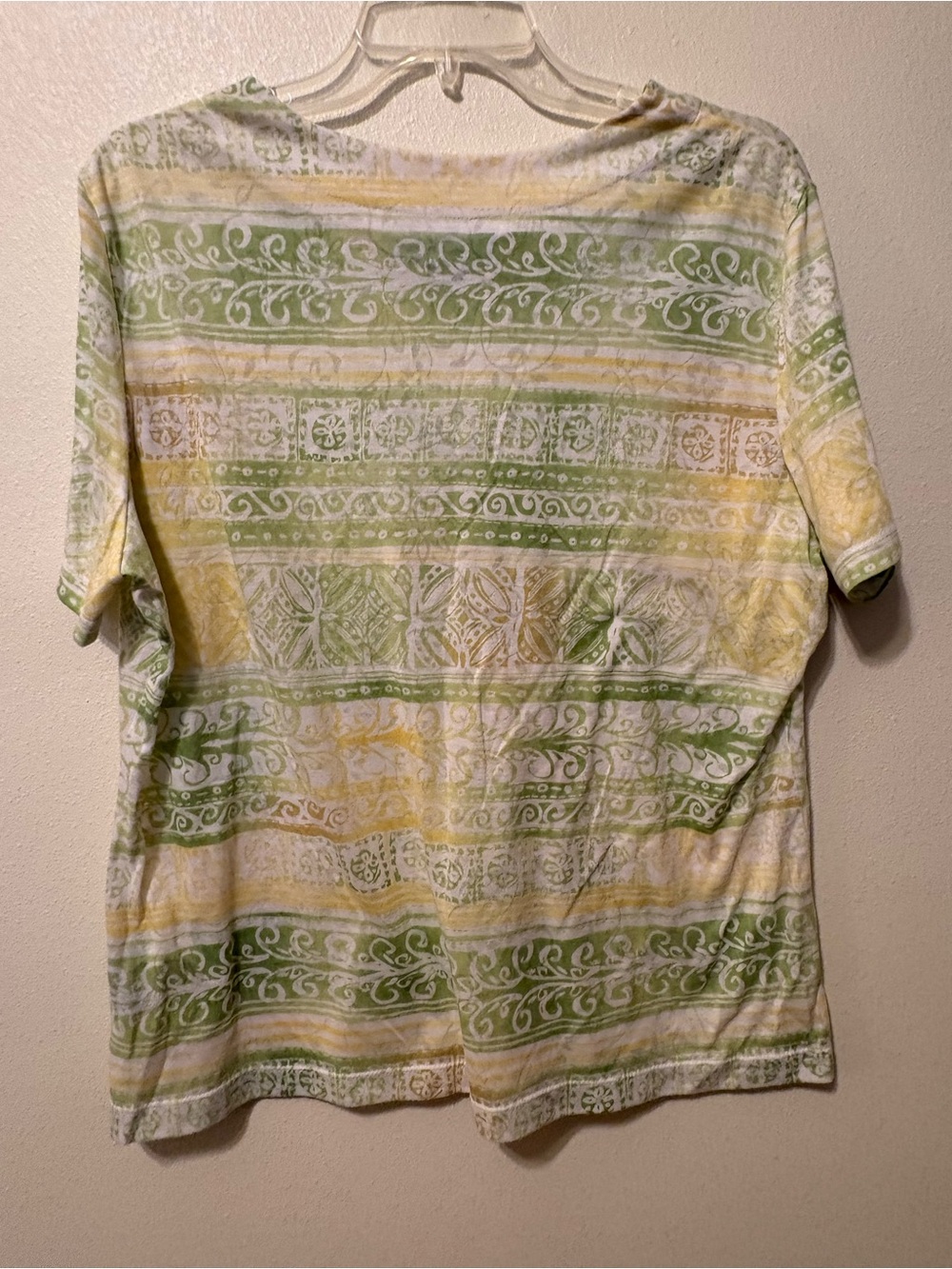 Samantha Green and yellow short Sleeve V-Neck Tee in Green & Yellow - Picture 3 of 6